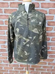 The North Face Men's Medium Gordon Lyons Camo Print 1/4 Zip. Olive Camo Green