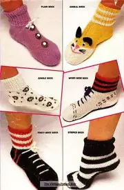 EASY FUN SOCKS 6 styles 3 sizes / 8ply or D.K.- COPY sock knitting pattern