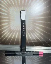 Jaclyn Cosmetics ~ Full Size Poutspoken Lip Liner ~ Shade Yes B*tch ~ BNIB
