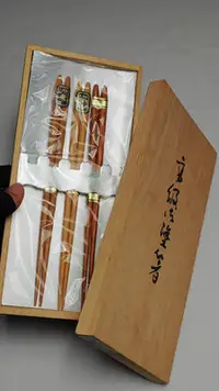 在飛比找Yahoo!奇摩拍賣優惠-日本 高級木筷子 木盒包裝未使用 適合三口之家伴手禮