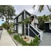 Luxury Modern 2 Bedroom Steps To Water/downtown