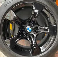 在飛比找Yahoo!奇摩拍賣優惠-中古 BMW  原厰17吋鋁圈含胎 E36 E46 E90 