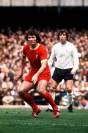 Liverpools Tommy Smith And Derby Countys Kevin Hector 1974 Old Football Photo