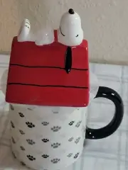 Peanuts Snoopy Large Cup/Mug Napping Snoopy, Lid w/ House Snoopy Topper, New