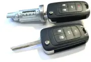 For GM Ignition Lock Cylinder Switch W/2 Flip Remote Logo Keys 5912543 4 Button