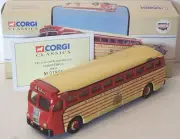 Corgi Classics Burlington Trailways Bus 743 NICE 98465 (see photos)
