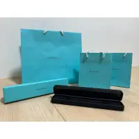 在飛比找蝦皮購物優惠-[全新］情人節禮物 Tiffany & Co.品牌紙袋/手錬