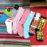 在飛比找蝦皮購物優惠-各色長襪短襪 日本購入 UNIQLO TOPMAN JOYR