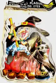 Motion Activated 14" Halloween Wall Hanging (Scream and Light Up Eyes)