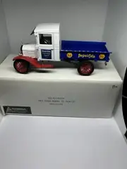 SIGNATURE PEPSI-COLA 1923 FORD MODEL T PICKUP 1:32