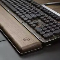 在飛比找三創線上購物優惠-AZIO RETRO CLASSIC 復古鍵盤手托(核桃木/