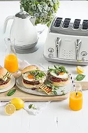 De’Longhi Icona Capitals Breakfast Collection, Set Includes 4 Slice Toaster, Electric Kettle, Sydney White