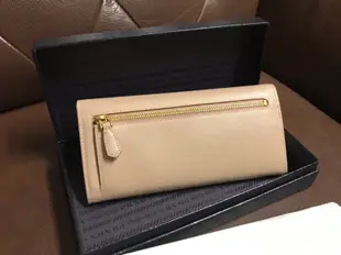 PRADA 全新品 1M1132 藕色女長夾（保卡、原廠盒都有）義大利購入（可議）