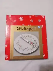PFALTZGRAFF WINTERBERRY CHEESE TRAY WITH SCULPTED SLICER, NEW IN BOX