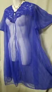 Ventura Purple Robe Sheer Chiffon Knee Short Sleeve Size Medium 46" BUST
