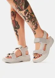 [VAGABOND SHOEMAKERS] Steel Lori Leather Platform Sandals