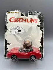 NECA Toys Gremlins Pull Back 2.5" Action Figure Toy Gizmo in Red Corvette Mogwai