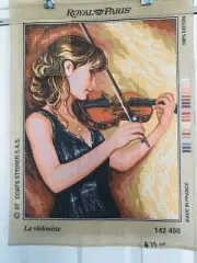 TAPESTRY CANVAS - UNSTITCHED / LA VIOLONISTE