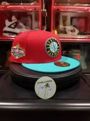 Exclusive New Era 59FIFTY Seattle Mariners Fitted Hat 7 3/8