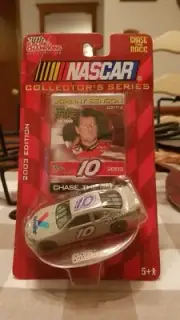 NASCAR Racing Champions 2003 Collectors Series Chase the Race #10 Johnny Benson