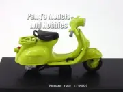 Vespa 125 1960 1/32 Scale Diecast Metal Scooter Model by NewRay