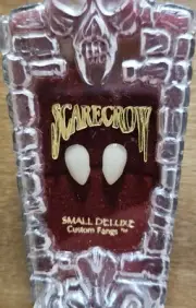 SMALL SCARECROW VAMPIRE FANGS