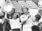 English tennis player John Lloyd and Australian tennis player Wen - Old Photo 2