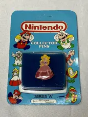 1989 Nintendo Collector Pins Series "A" Super Mario NES #18 Princess Toadstool
