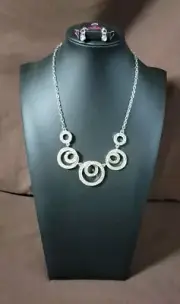 Paparazzi Total Head Turner White Necklace And Earrings