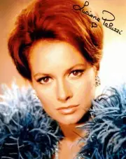 LUCIANA PALUZZI - Fiona Volpe in James Bond - Thunderball - hand signed 10 x 8 p