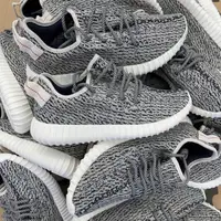 在飛比找蝦皮購物優惠-☆小B之都☆ ADIDAS YEEZY BOOST 350 