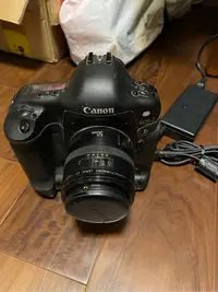 在飛比找Yahoo!奇摩拍賣優惠-Canon EOS 1D 數位相機