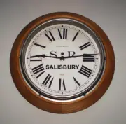 Southern Railway SR Victorian Style Wooden Clock, Salisbury Station.