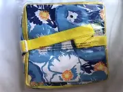 lilly pulitzer beach cooler beach club blue cherry begonias very rare NWT