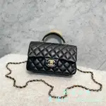 精品二手 CHANEL 香奈兒 黑色 羊皮 淡金鏈 金屬 提把 MINI COCO 20 鏈條包 AS2431