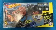 Hot Wheels Monster Jam Off-Road Smash-UP Station Playset Mattel 2014 Brand New