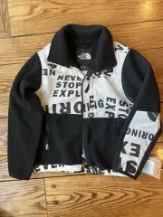 The North Face Printed '95 Retro Denali Youth Jacket. Size S (7/8) *NWT*
