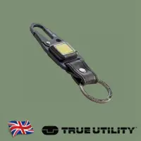 在飛比找momo購物網優惠-【TRUE UTILITY】英國多功能充電型LED鈕扣燈鑰匙