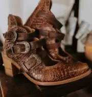 Agave Sky Boots Georgia handmade brown Python Size 10 Women’s