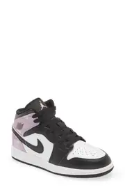 Air Jordan 1 Mid Sneaker