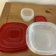 18 Piece Rubbermaid Takeaways Storage Containers