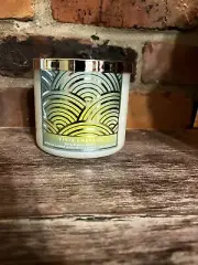 Vivid Emerald Bath & and Body Works 3 Wick Candle 14.5 Oz Ivy Jasmine Musk