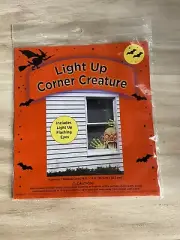 LIGHT UP Eyes Green Monster Corner CREATURE WINDOW DECAL Halloween Decor NIP