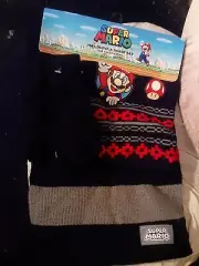 2019 BIOWORLD~SUPER MARIO~BLACK W/ DESIGN~HAT GLOVE & SCARF SET~NIP~ONE SIZE FIT