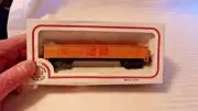 HO Scale Bachmann 42' Union Pacific Gondola, Yellow, #65263 BNOS