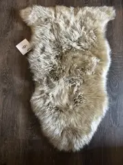 Ugg Sheepskin Rug *BRAND NEW WITH TAGS*