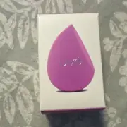 UVÃ© Beauty Helio Angle Cut Blender Sponge NIB