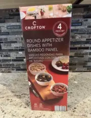 Crofton Porcelain Round Appetizer Dishes 4 PIECE SET With Bamboo Panel (New)