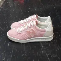 在飛比找蝦皮購物優惠-NB 紐巴倫new balance CRT 300 粉紅