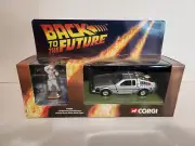 1:36 Corgi CC05501 Back To The Future DeLorean DMC 12 with Doc Brown NEW